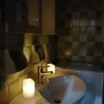 Rodomelo House With Terrace - 4 Bedrooms Appartamento