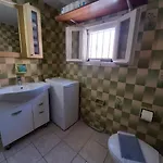 Rodomelo House With Terrace - 4 Bedrooms Appartamento