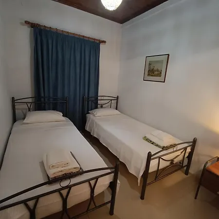 Rodomelo House With Terrace - 4 Bedrooms *