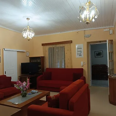 Rodomelo House With Terrace - 4 Bedrooms Apartment *