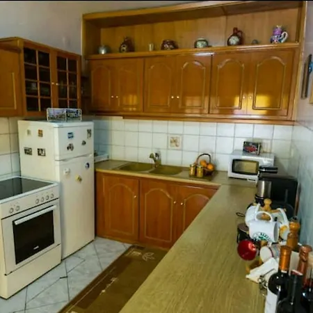 Apartment Rodomelo House With Terrace - 4 Bedrooms Leonidio