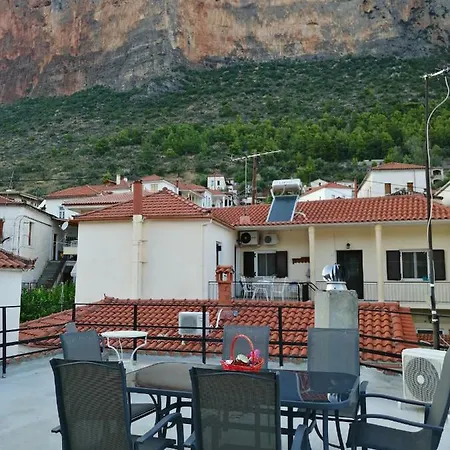 Rodomelo House With Terrace - 4 Bedrooms * Leonidio