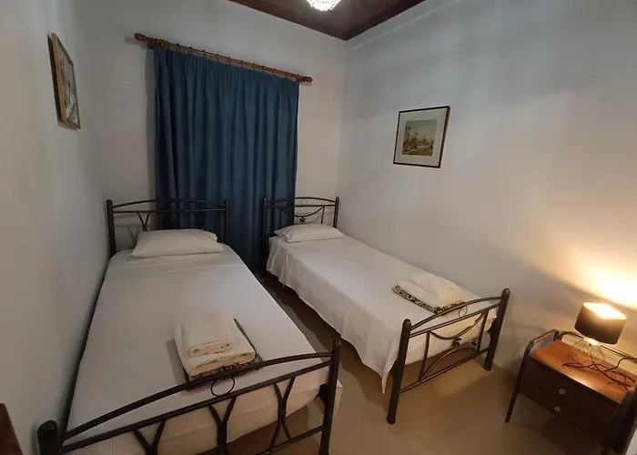 Rodomelo House With Terrace - 4 Bedrooms *