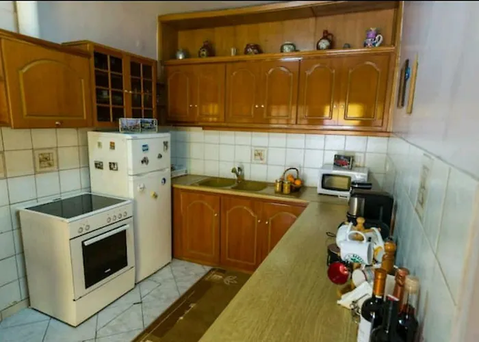 Lägenhet Rodomelo House With Terrace - 4 Bedrooms Leonídion