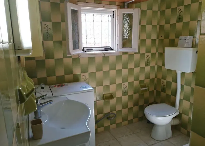 Lägenhet Rodomelo House With Terrace - 4 Bedrooms Leonídion