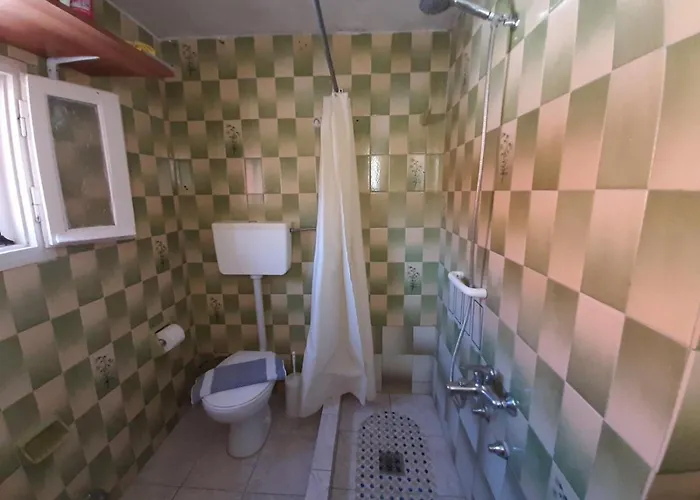 Lägenhet Rodomelo House With Terrace - 4 Bedrooms Leonídion